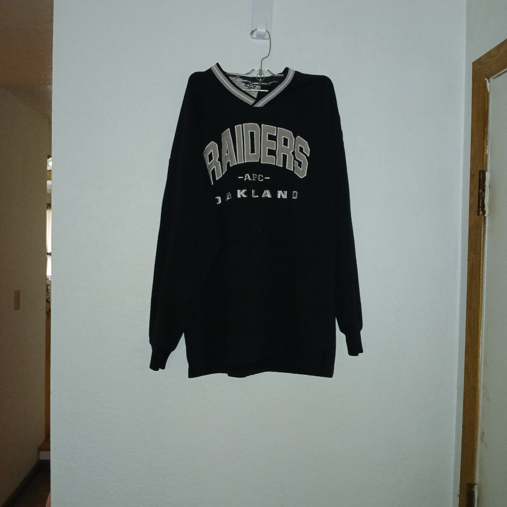 Lee sports, large, black womens v-neck long sleeve.